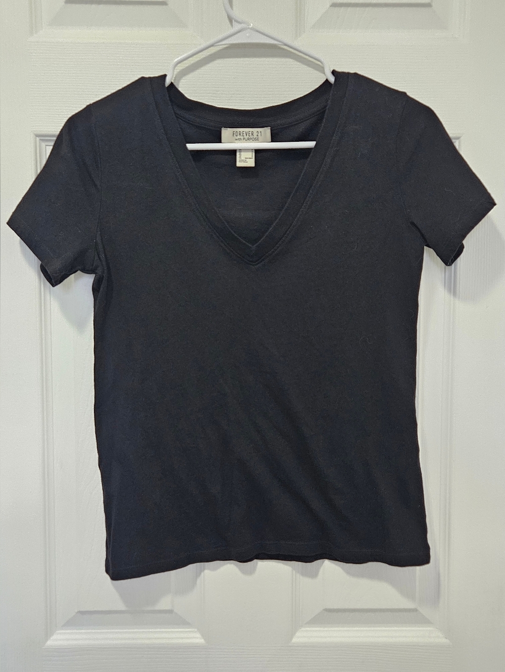 Forever 21 Women's Black V-Neck Short Sleeve Top